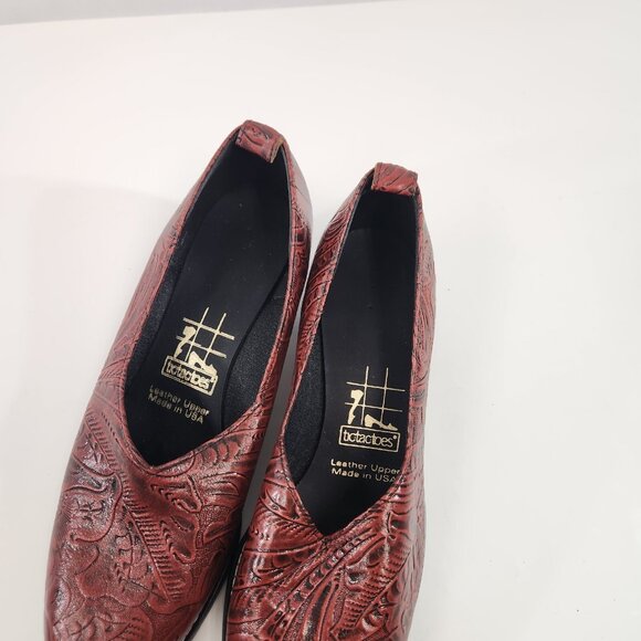 Tic-Tac-Toes Red Tooled Leather Shoe Women's US Size 8.5 Pump Low Heel - Picture 6 of 12